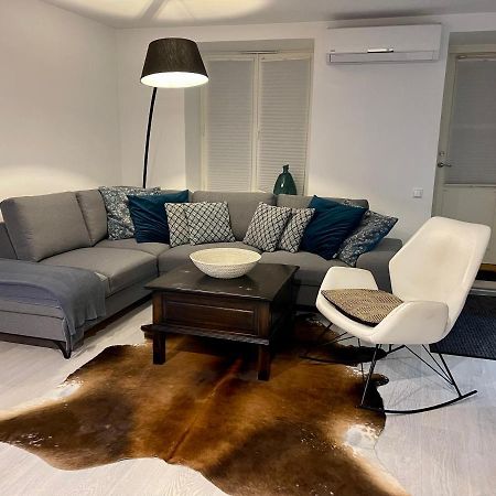 Luxury Penthouse With Terrace & Sauna In Old Town Tallinn Exterior photo