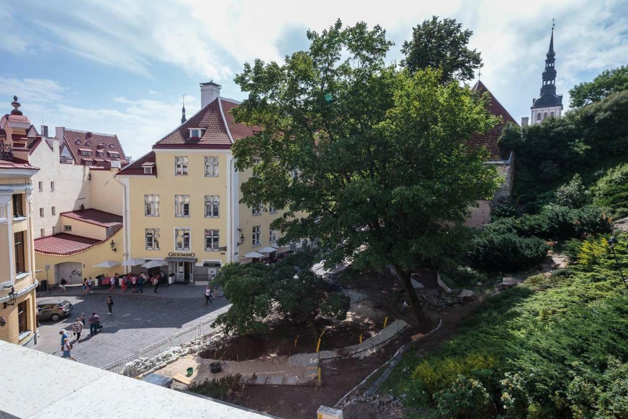 Luxury Penthouse With Terrace & Sauna In Old Town Tallinn Exterior photo