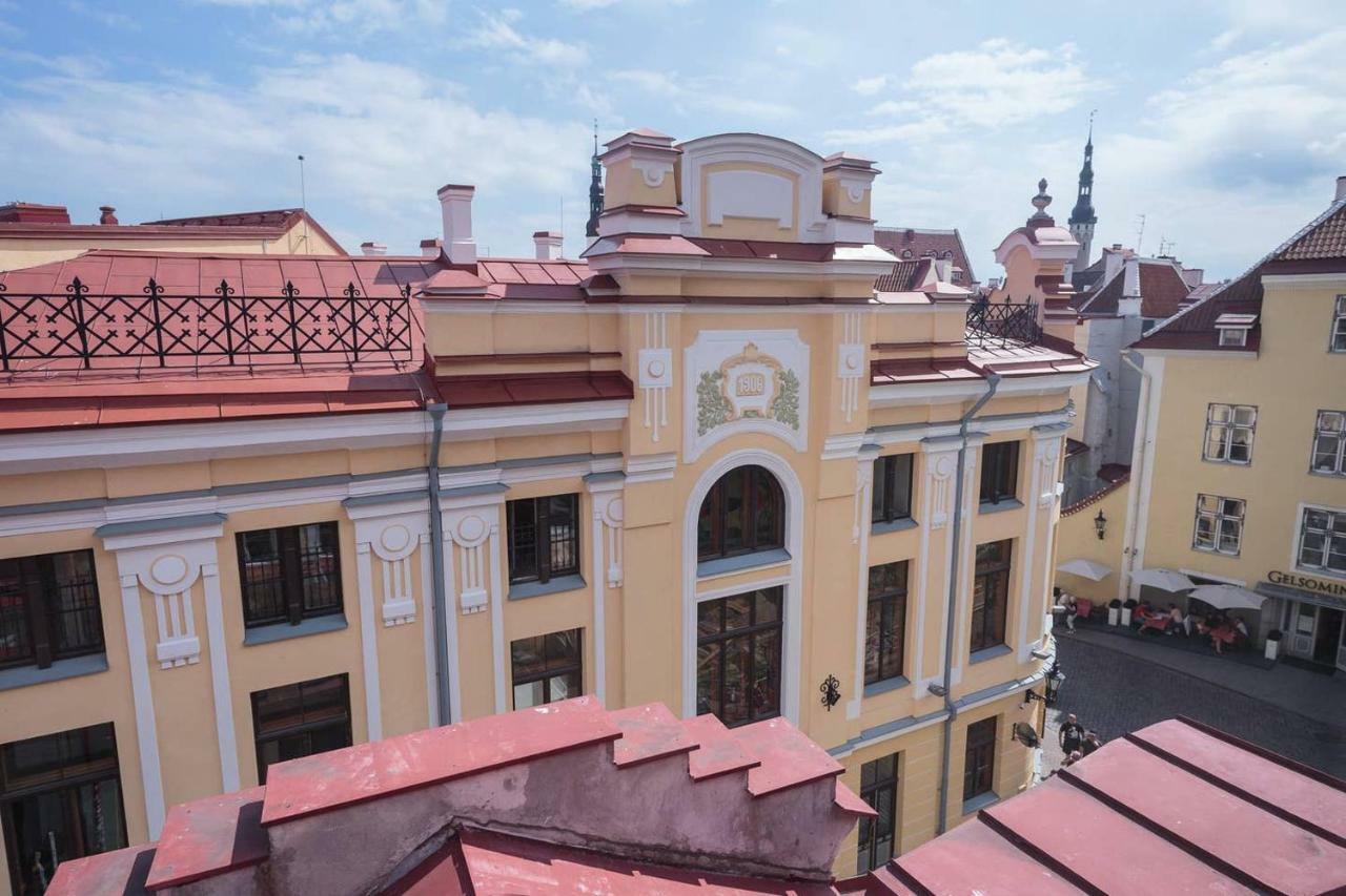 Luxury Penthouse With Terrace & Sauna In Old Town Tallinn Exterior photo