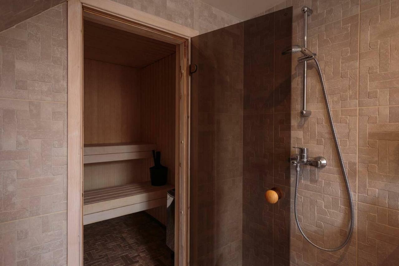 Luxury Penthouse With Terrace & Sauna In Old Town Tallinn Exterior photo